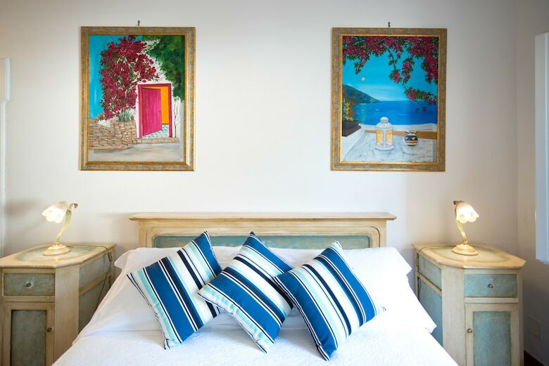 La Casa Di Peppe Guest House & Villa