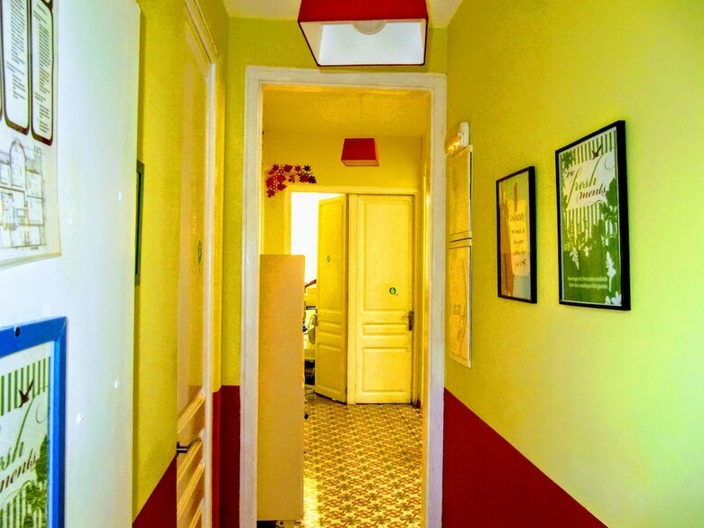 Hostal Feetup Garden House Hostel Barcelona