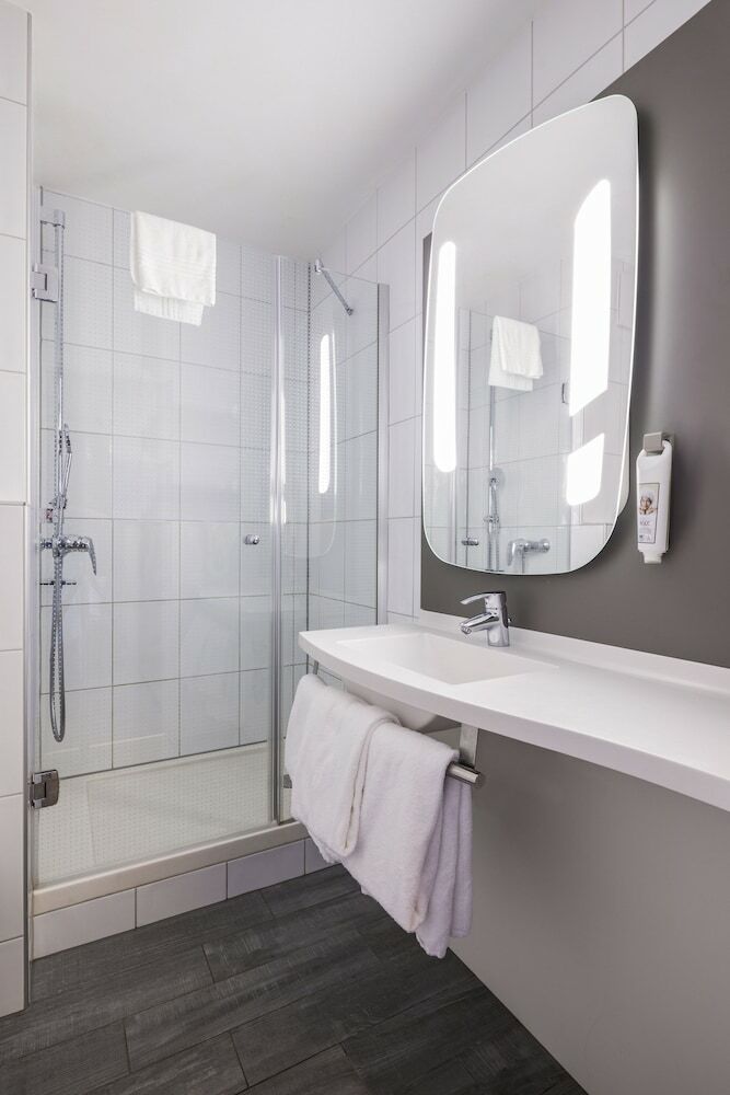 Hotel Ibis Zurich Messe-airport
