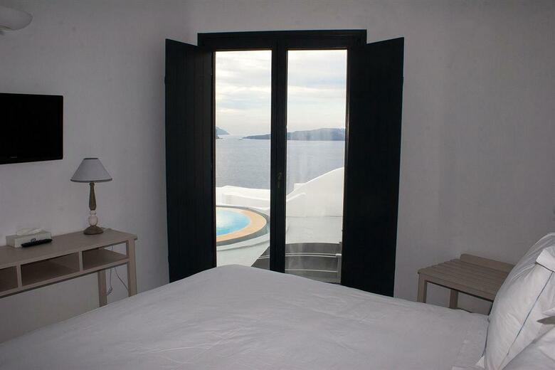 Ambassador Aegean Luxury Hotel And Suites