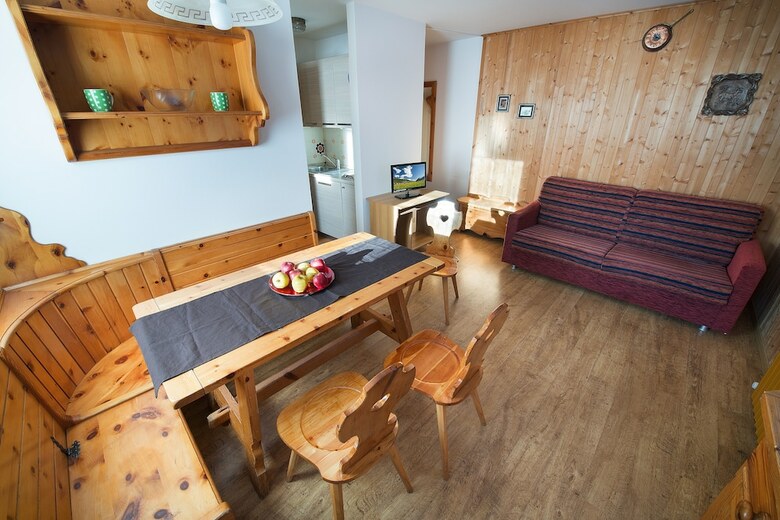 Roulette Apartments