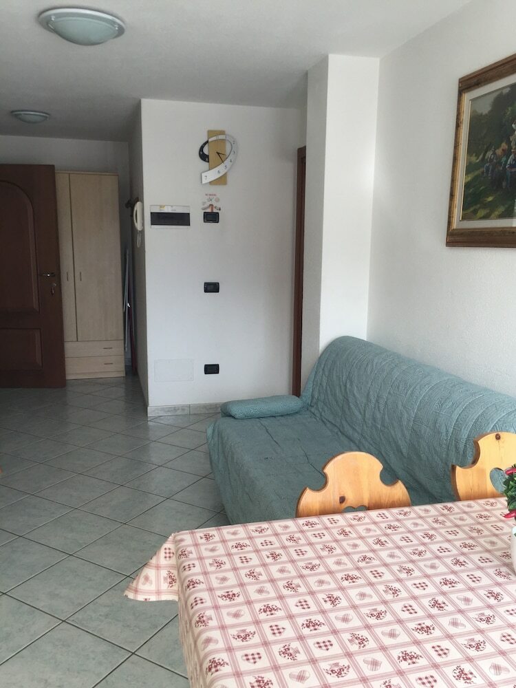 Roulette Apartments