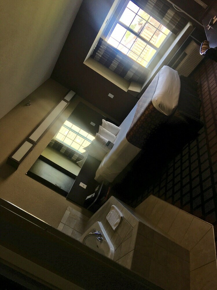 Hotel Microtel Inn And Suites Minot