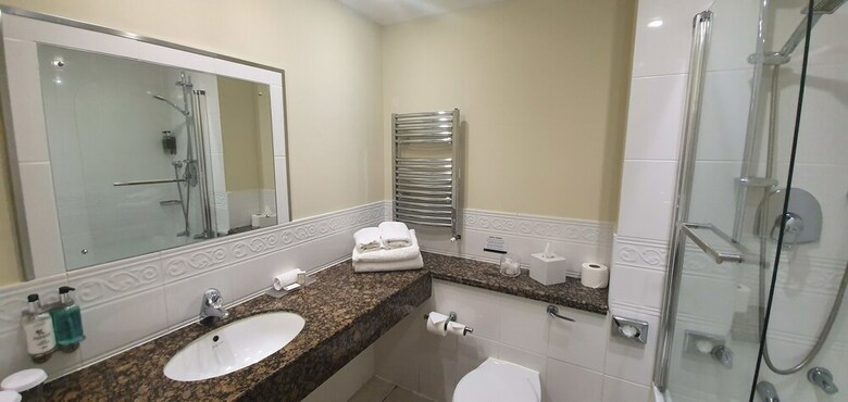 Hotel The Moat House