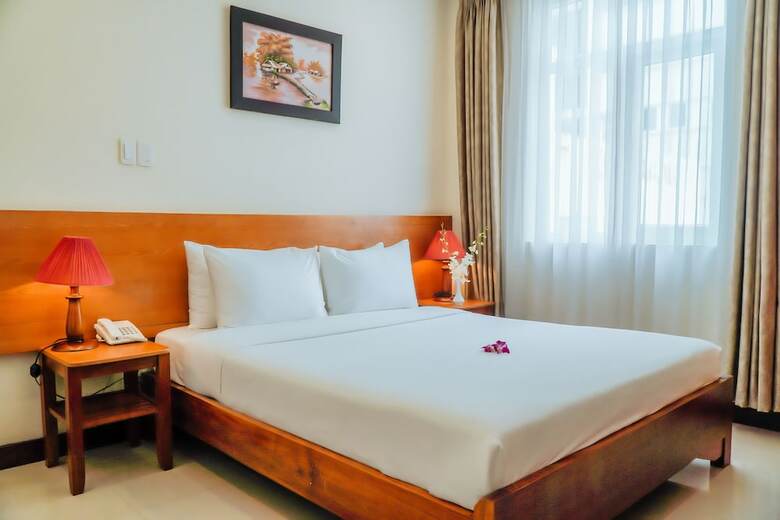 Starlet Hotel