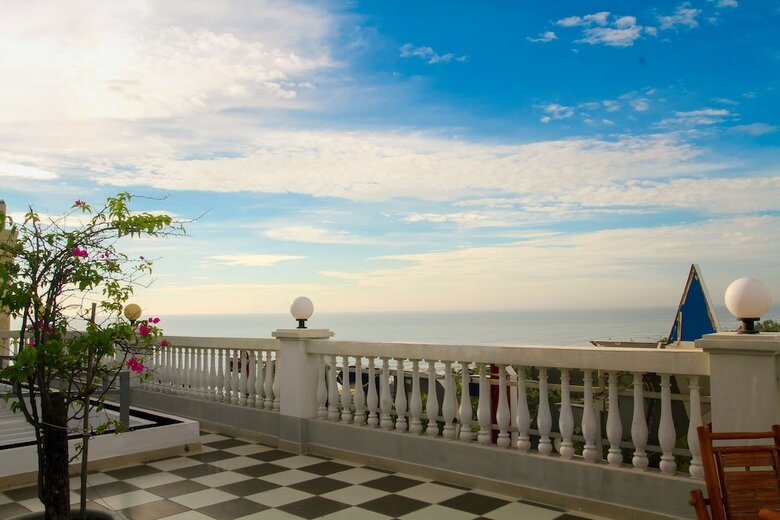 Starlet Hotel
