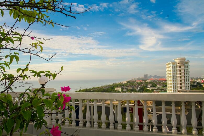 Starlet Hotel