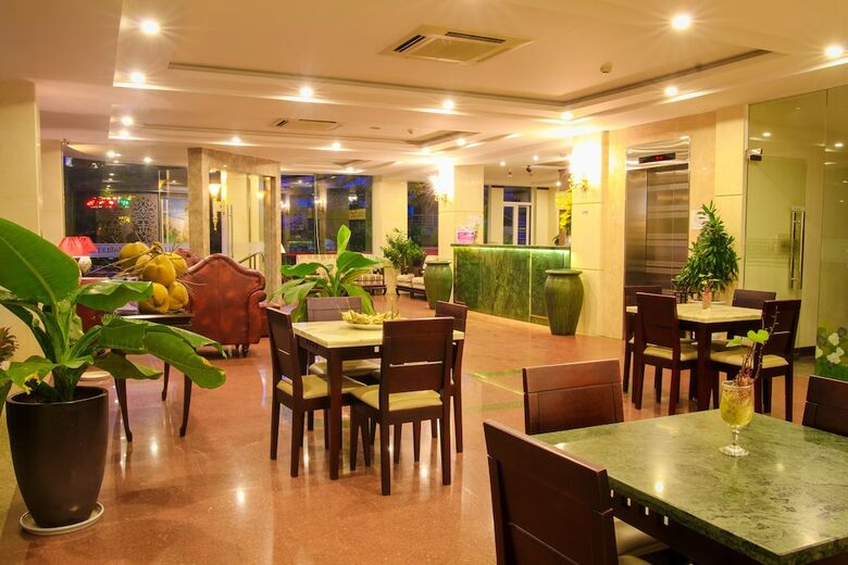 Starlet Hotel