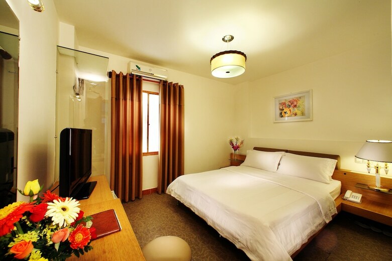 Aem Hotel Selection