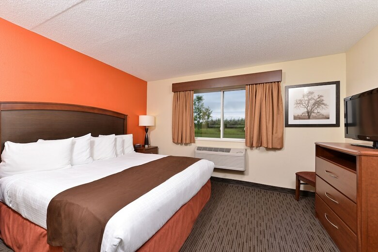 Hotel Americinn By Wyndham St. Cloud