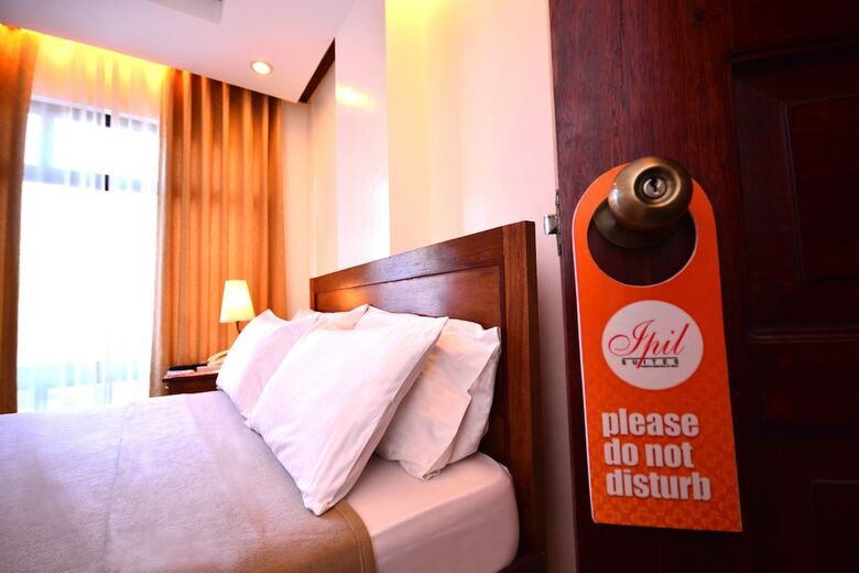Hotel Ipil Suites Puerto Princesa