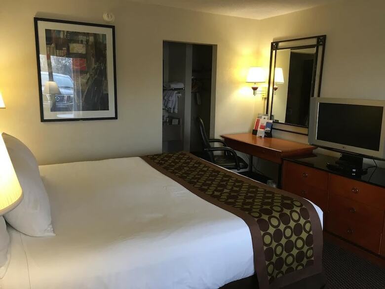Hotel Ramada By Wyndham Pikesville/baltimore North