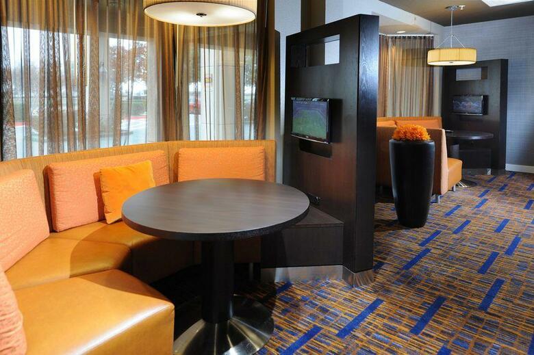 Hotel Courtyard By Marriott Plano In Legacy Park