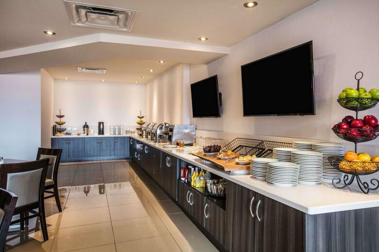 Hotel Ramada By Wyndham Jacksons Point