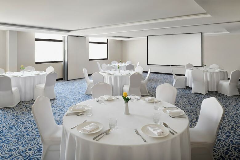 Movenpick Hotel Apartments Al Mamzar Dubai