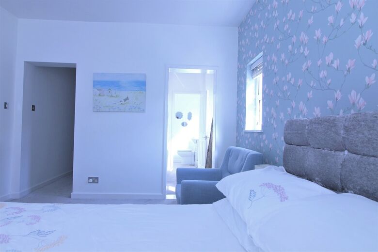 Hotel Spacious Central Cornish Townhouse