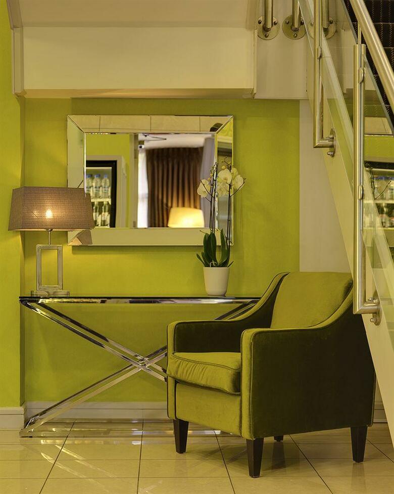 Harbour Hotel