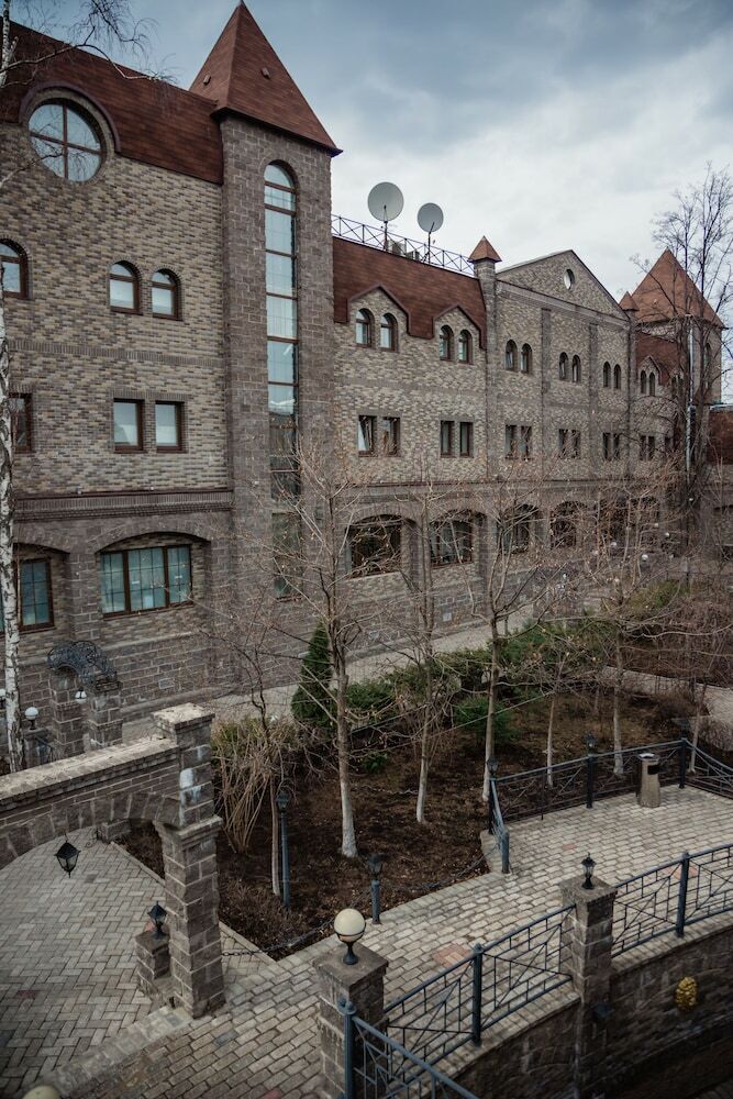Nemchinovka Park Hotel