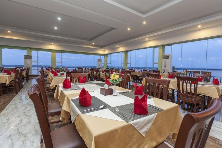 High Sky Hotel