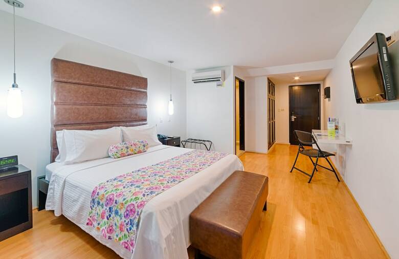 Hotel Metropolis Plaza