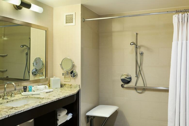 Hotel Crowne Plaza Redondo Beach And Marina