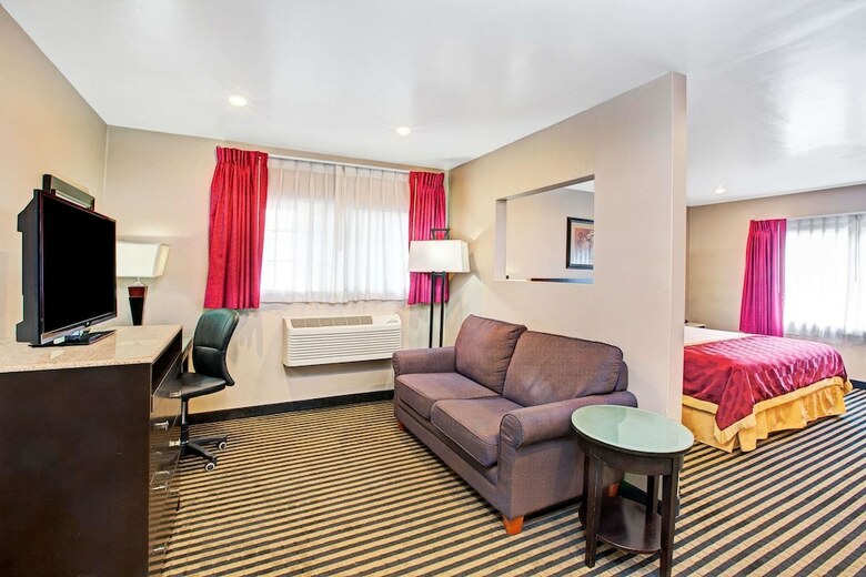 Hotel Ramada By Wyndham Marina Del Rey