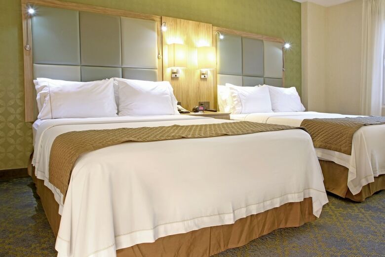 Holiday Inn Express Hotel & Suites Cuernavaca