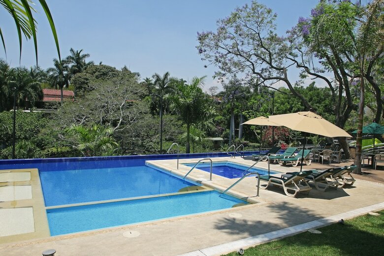 Holiday Inn Express Hotel & Suites Cuernavaca