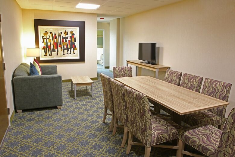 Holiday Inn Express Hotel & Suites Cuernavaca
