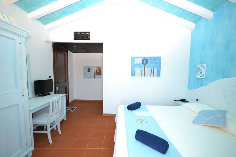 Galanias Hotel & Retreat