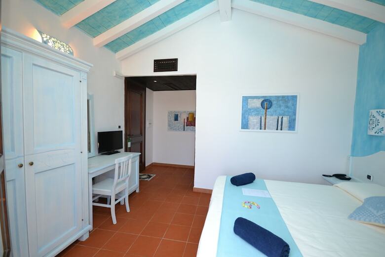 Galanias Hotel & Retreat