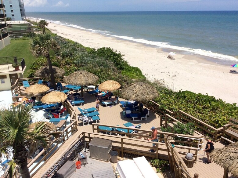 Las Olas Beach Club