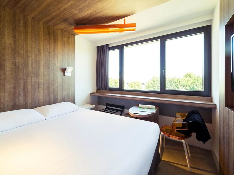 Hotel Ibis Styles Niort Poitou Charentes