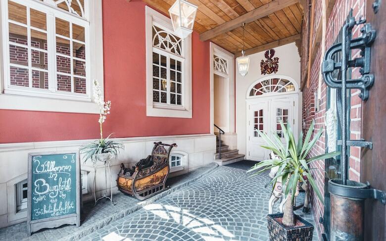 Burghotel Hasel�nne