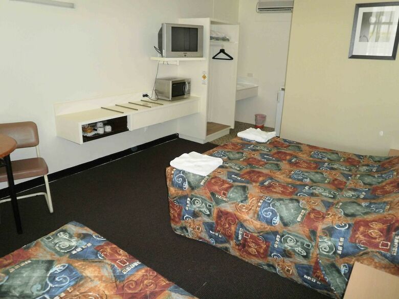Kar Rama Motor Inn