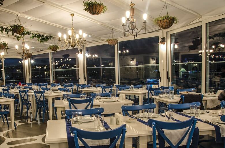 Akol Hotel