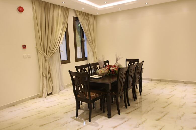 Madareem Crown Hotel