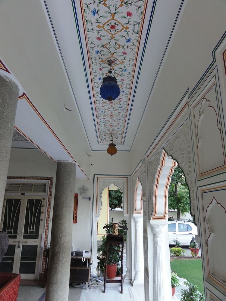 Hotel Krishna Palace