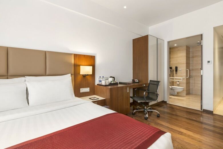 Hotel Ramada Encore By Wyndham Bangalore Domlur