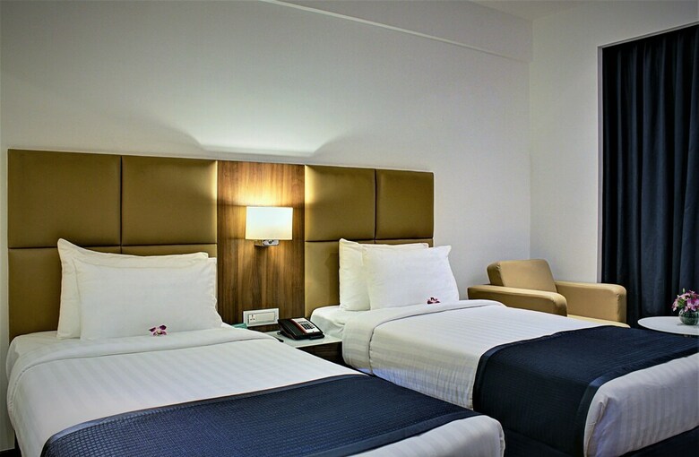 Hotel Ramada Encore By Wyndham Bangalore Domlur