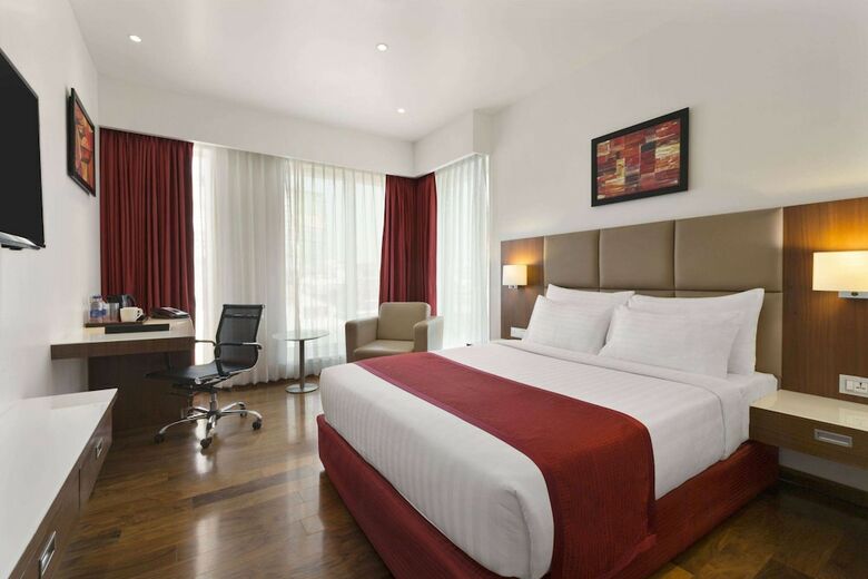 Hotel Ramada Encore By Wyndham Bangalore Domlur