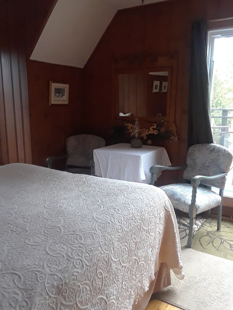 Auberge Bonne Nuit-bonjour Bed & Breakfast
