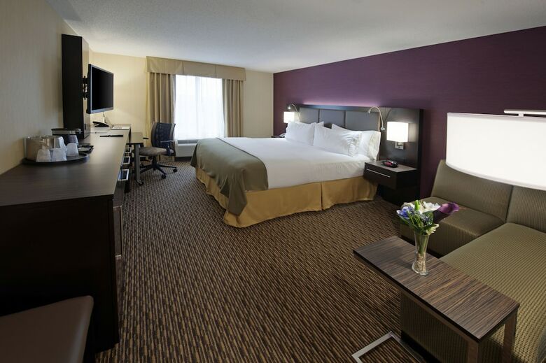 Holiday Inn Express Hotel & Suites Clearfield