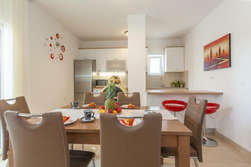 Dama Apartment