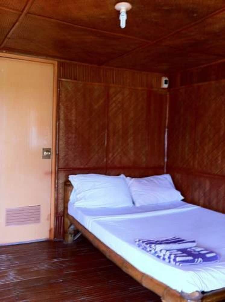 Hotel Beach Placid Resort & Restaurant