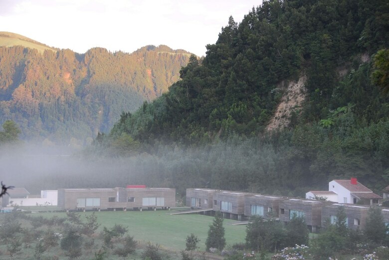 Apartamentos Furnas Lake Villas