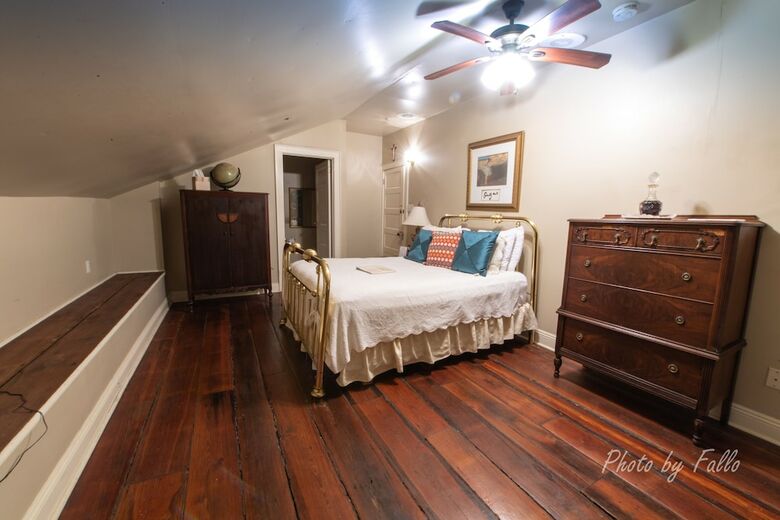 Bed & Breakfast Degas House