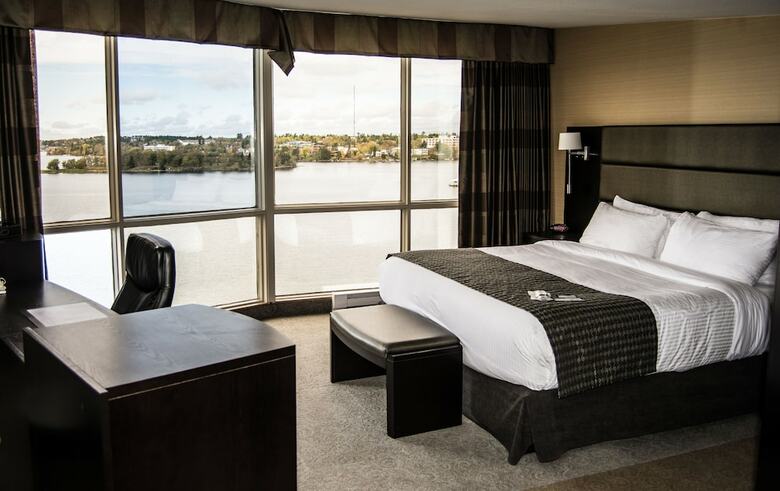 Hotel Clarion Inn Lakeside & Conference Centre