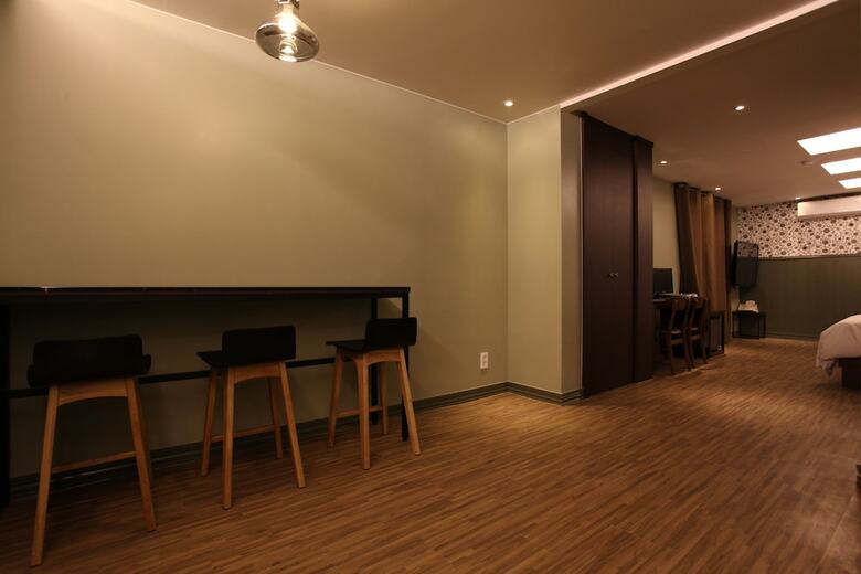 Lin Hotel