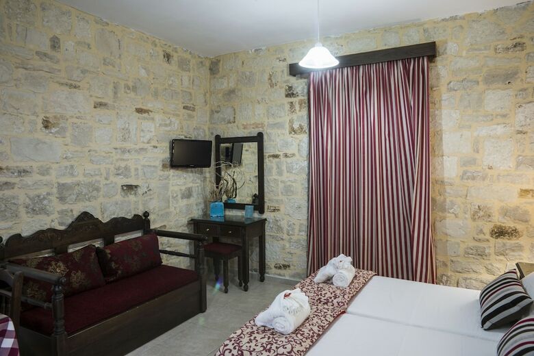 Porto Kalyves Seaside Apartments